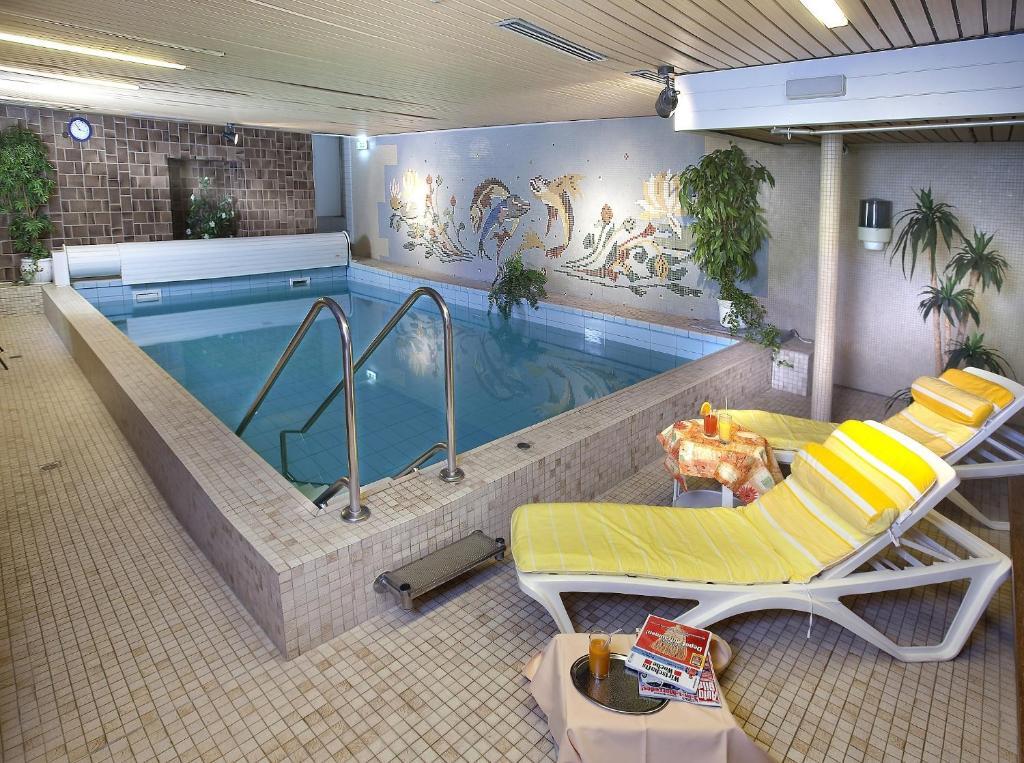 Hotel Pohl Kinheim Dış mekan fotoğraf